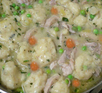 OLD-FASHIONED CHICKEN & DUMPLINGS