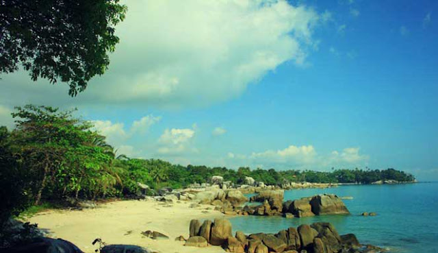 PANTAI TERBAIK DI KEPULAUAN BANGKA BELITUNG 10 PANTAI TERBAIK DI KEPULAUAN BANGKA BELITUNG