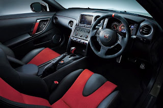 Nissan GT-R Nismo (2014) Interior