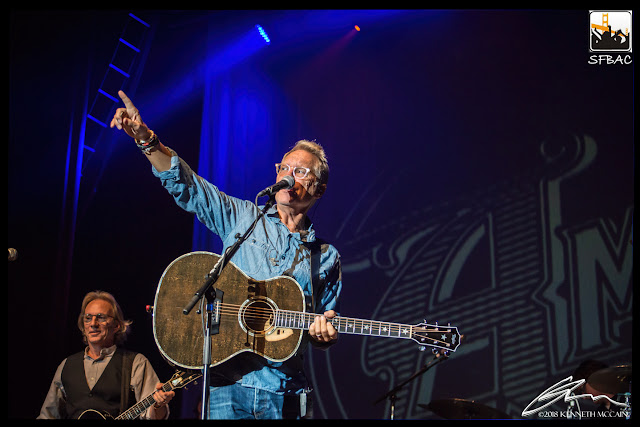 America's Dewey Bunnell and Gerry Beckley @ City National Civic (Photo: Ken McCain)