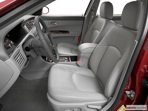 2008 Buick LaCrosse midsize car interior