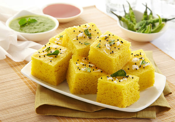 Dhokla Recipe In Hindi-काढ़ाही मैं ढोकला बनाने की विधि