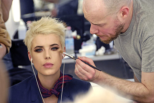 agyness deyn hair brunette. supermodel agyness Deyn,