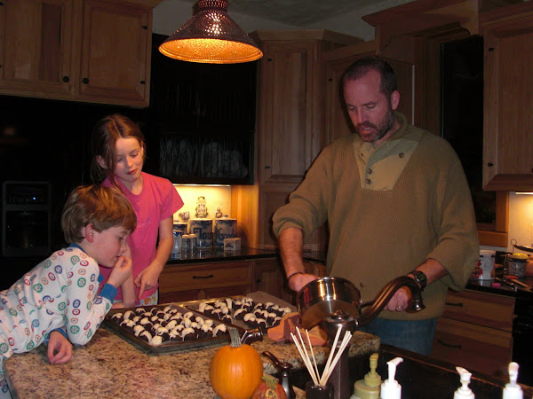 Izzy and Quinn love to cook!!!