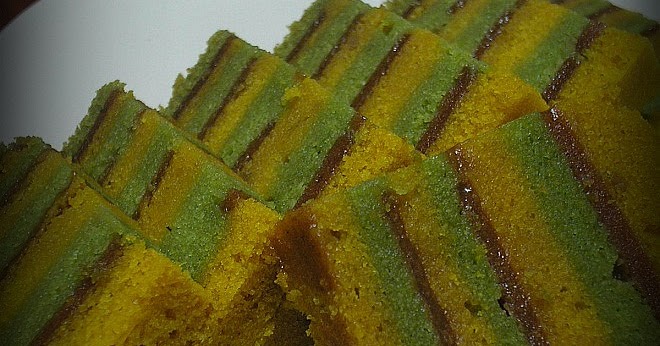 Dari Hujung Jari: Kek Kukus Lapis Masam Manis