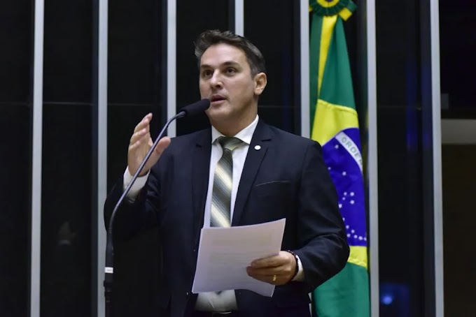 Moraes autoriza PF a retomar investigação de presidente da CPI do MST por atos antidemocráticos