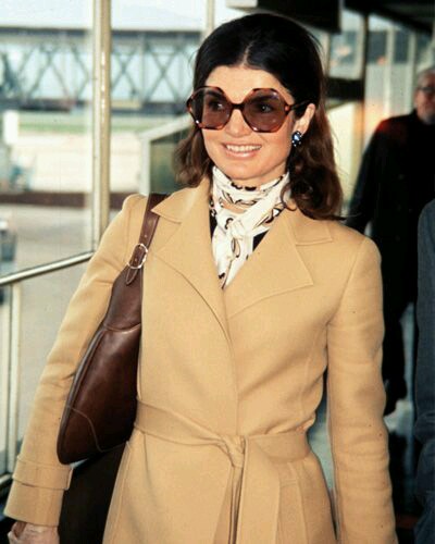 ikona mody, jackie Kennedy style, inspiracje, inspiration, fashion icon, elegancja, ponadczasowy styl, świat kobiet, inspiracje modowe, retro styl, jackie kennedy onasis styl