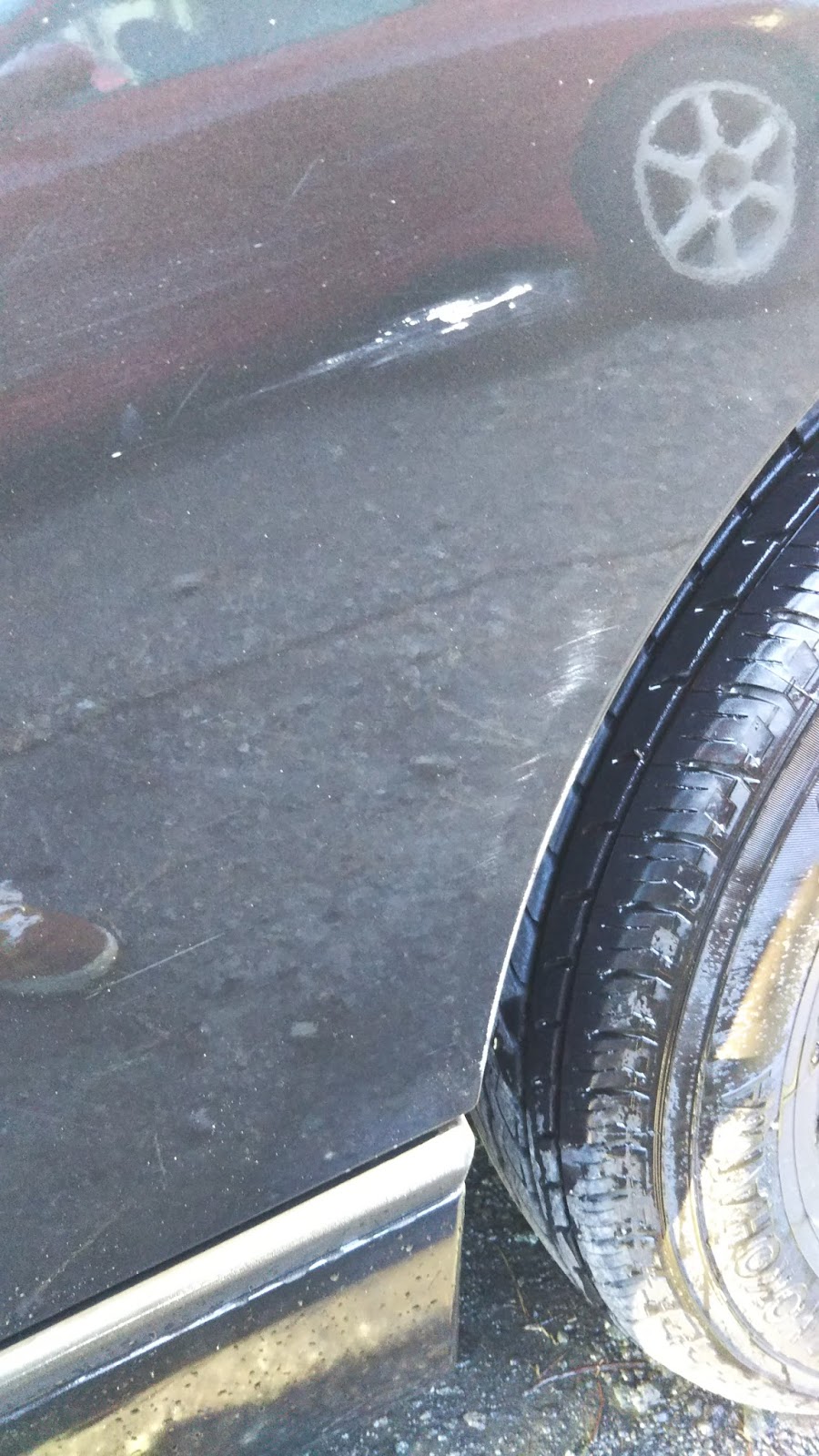 Nv350キャラバン車中泊diy コンパウンドでボディの傷消し