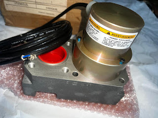 New woodward 5852-159.- Woodward 8402-257.- Gas valve,-Maker : Woodward ,Condition :New,5852-159,8402-257,- Woodward Gas valve,-Woodward 5852,-Woodward 8402,