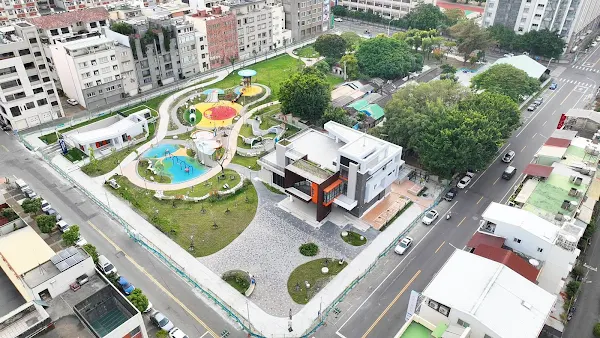 ▲打造停車場、公園、里民活動中心及日照中心四合一場域，員林市三和公園是彰化縣第一座四合一公園。（記者林明佑翻攝）