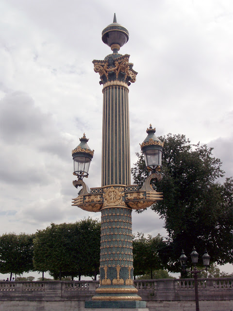 Lampadaire (Street lamp), Place de la Concorde, Quartier des Champs-Élysées, Paris