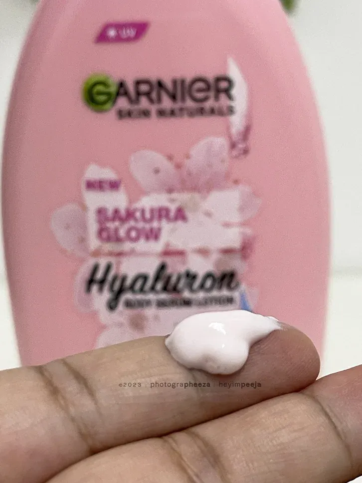 garnier sakura glow hyaluron serum cream review