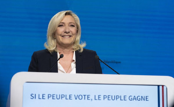 Macron moqué par Marine Le Pen : ce sont les « M & M’s© »