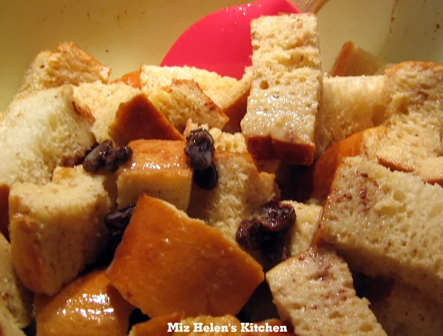 Bread Pudding (Cajun) at Miz Helen's Country Cottage