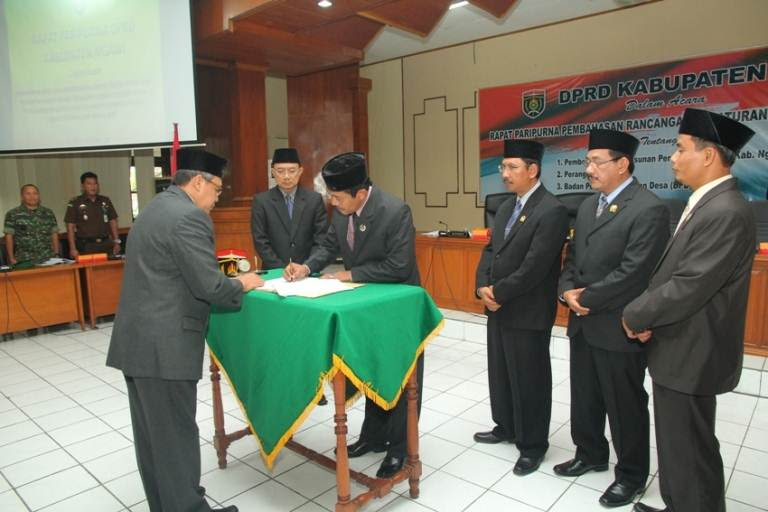 Inilah Perda perangkat desa di Ngawi, yang isinya calon perangkat maupun kepala desa tak lagi dibatasi lamanya berdomisili