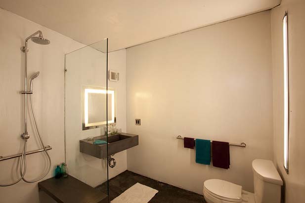 Clean-Bathroom-Design-ENJOY-HOUSE-Team-New-Jersey