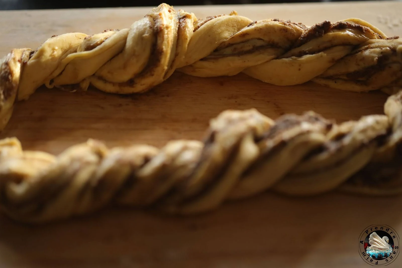 Brioche tressée en couronne (pas à pas en photos)