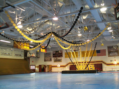 High School Homecoming Dance Decorations For the homecoming court