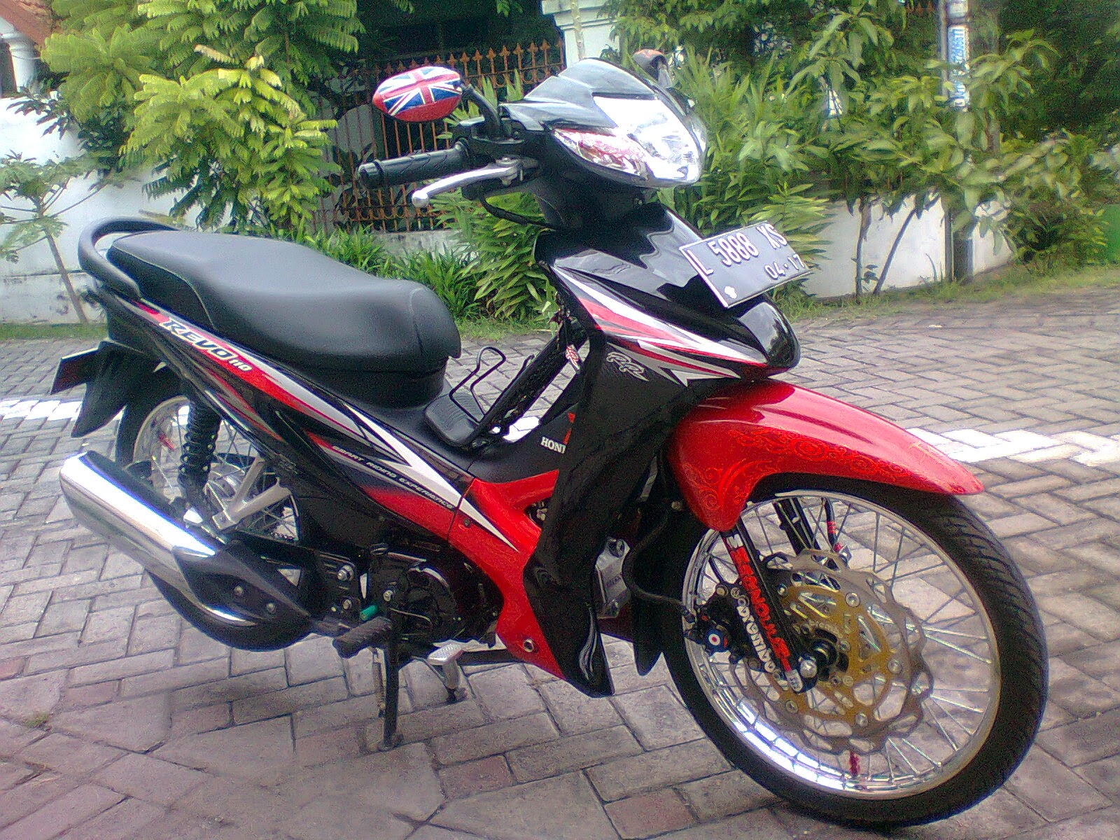 Foto Modifikasi Motor  Honda Revo  Terkeren Dan Terbaru 