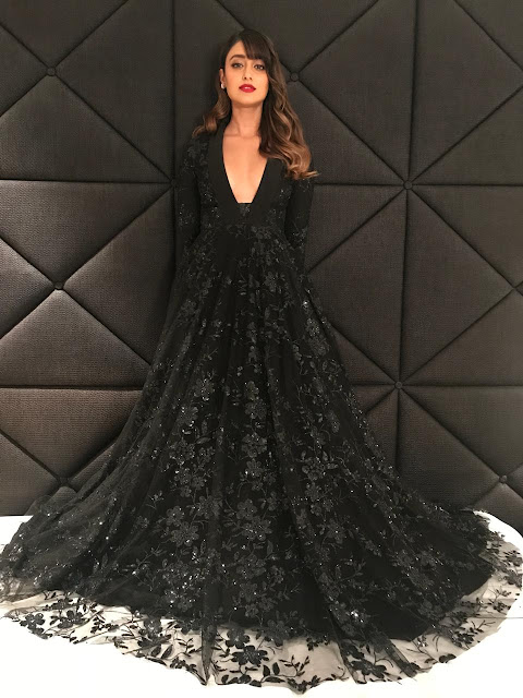 Ileana D’Cruz cleavage pics in black dress
