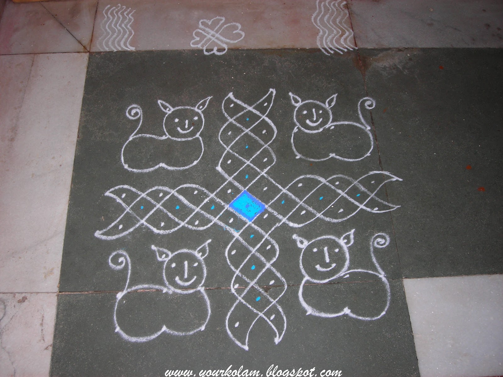      Cat kolam 