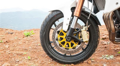 Benelli TNT 600 GTfront wheel