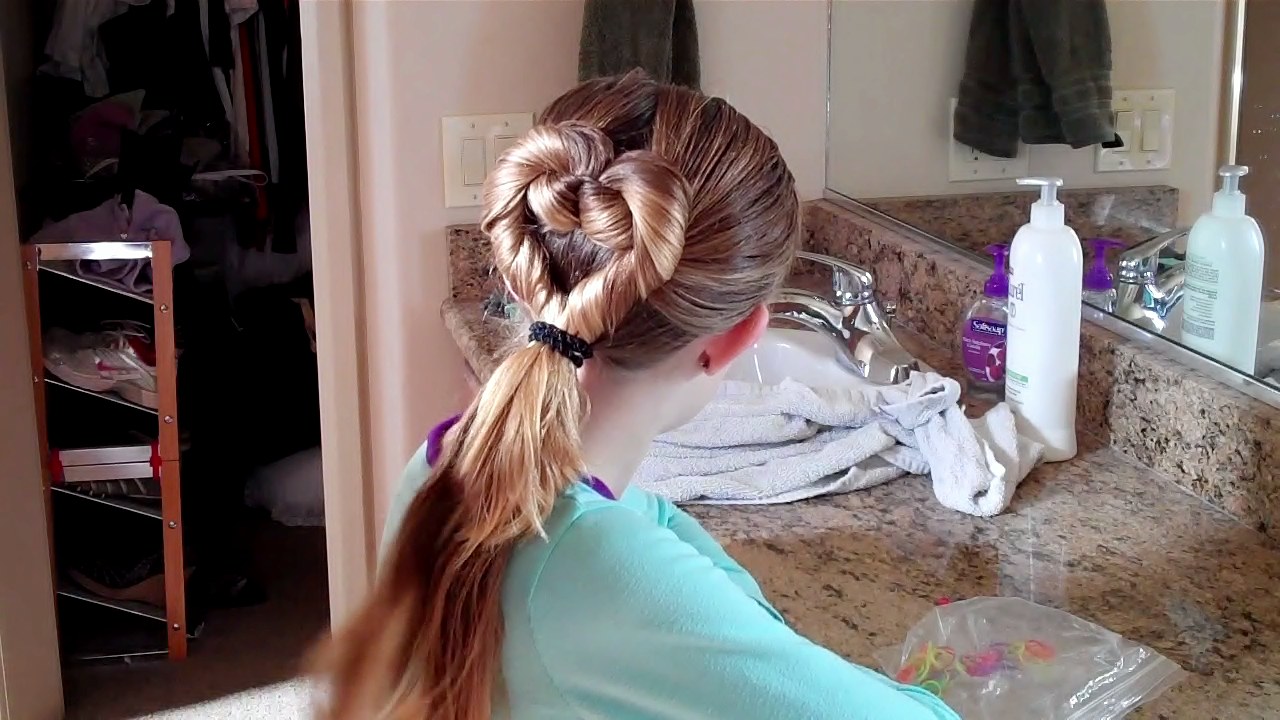 Heart Hair Do for Valentines Day - Tips from a Typical Mom