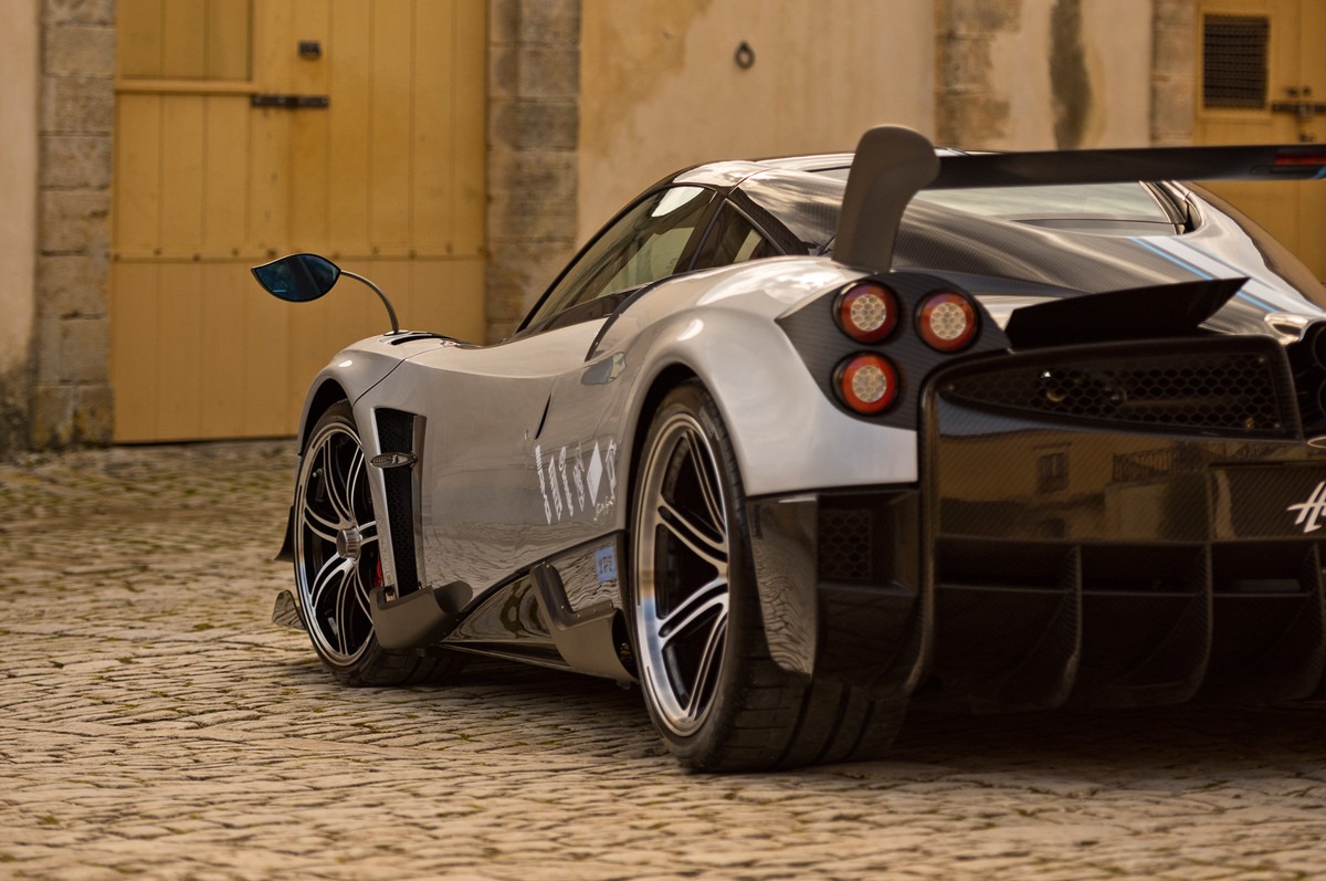 Pagani-Huayra-BC-rear-close