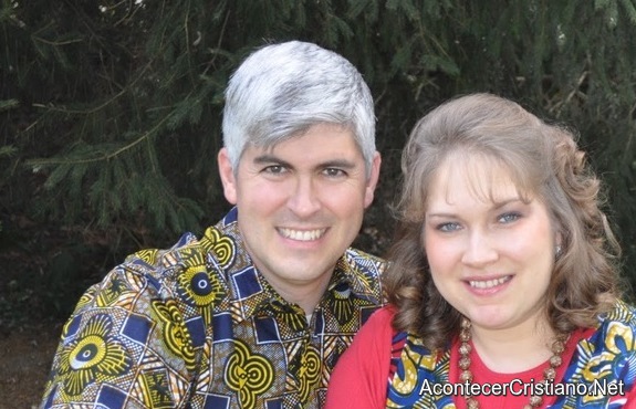 Misionero Charles Wesco y su esposa