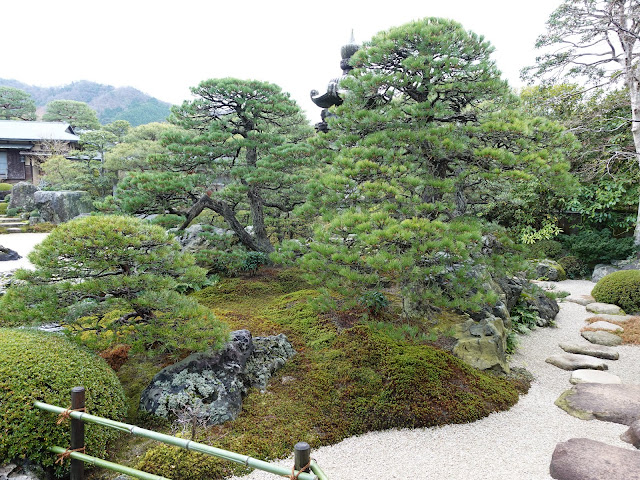 足立美術館の池庭