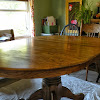 Dining Room Table Refinishing - Refinishing our "plain jane" dining table - Lansdowne Life / Refinishing an oak table {a dining room update} furniture refinishing is a great option when you can't find the exact piece you're looking for or when you score an awesome thrift store find.
