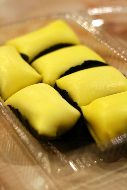 Tengku Fauziana: Pancake Durian @ Bantal Durian