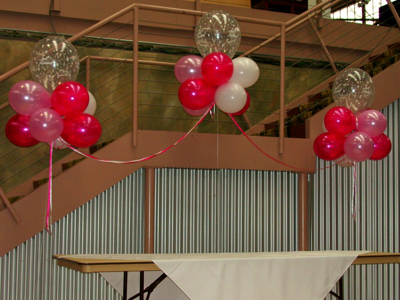 How to make Do  It Yourself  Balloon  Arches Columns more 
