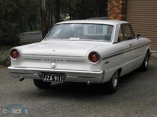 Ford Falcon DELUXE