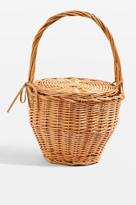 05-4-Summer-Hand-Bag-Trends-Followed-By-Every-Instagram-Fashionista-Basket-Bag-TopShop