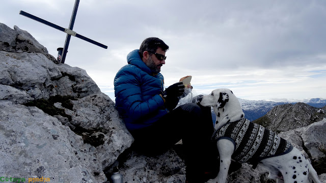 En la cima de Peña Blanca en la Sierra del Cuera