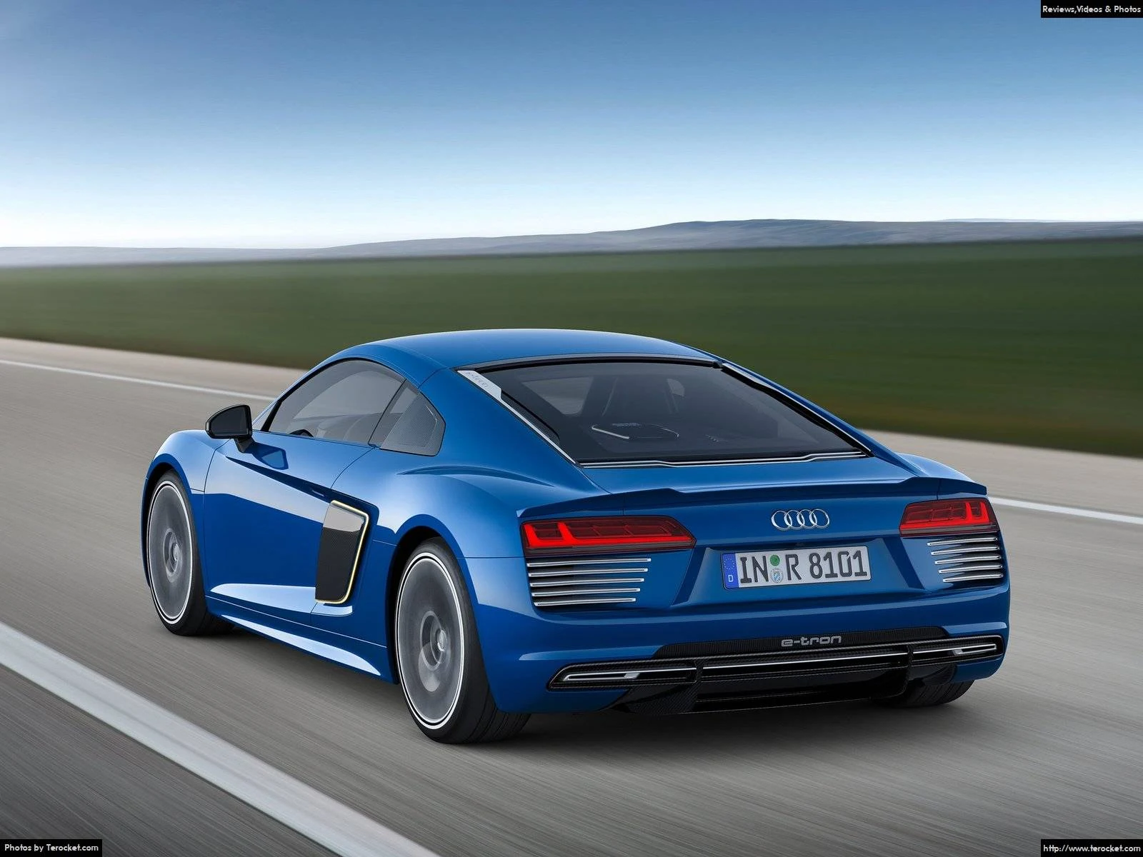 Hình ảnh xe ô tô Audi R8 e-tron 2016 & nội ngoại thất