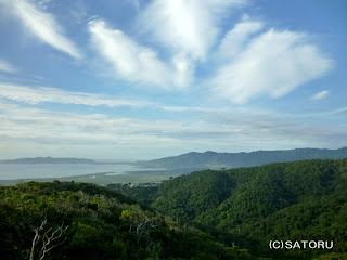 石垣島のバンナ公園展望台から名蔵湾方面の風景写真