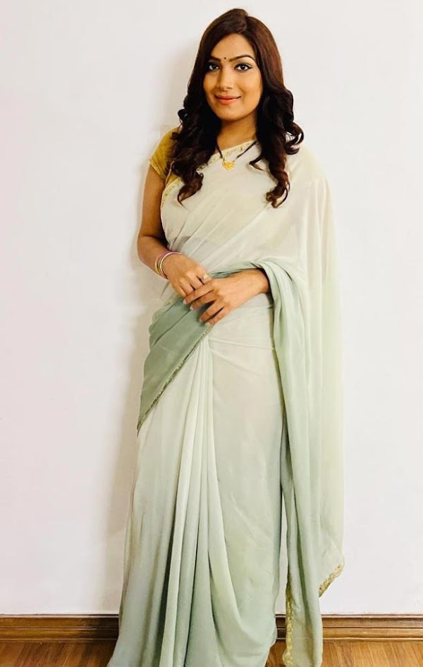 Anaya Soni saree hot actress India Alert