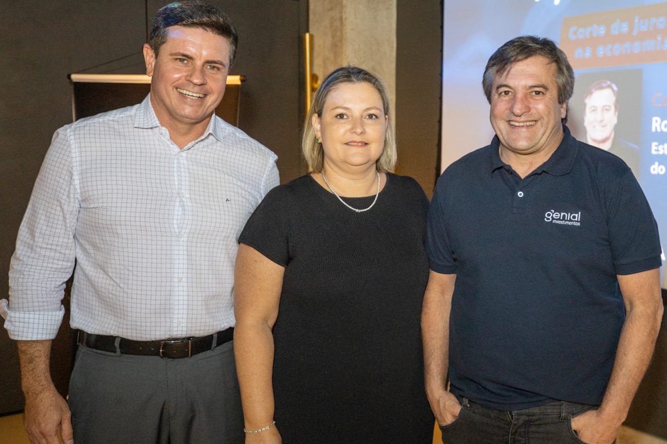 Sandra Cristina, o cantor Léo Russo, Nélson Júnior e o ex-zagueiro  alvinegro Mauro Galvão