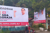 Baliho Besar Berdiri, Kemenangan Besar Partai Gerindra di Tana Toraja: Momentum Baru Kepemimpinan dr Zadrak Tombeq