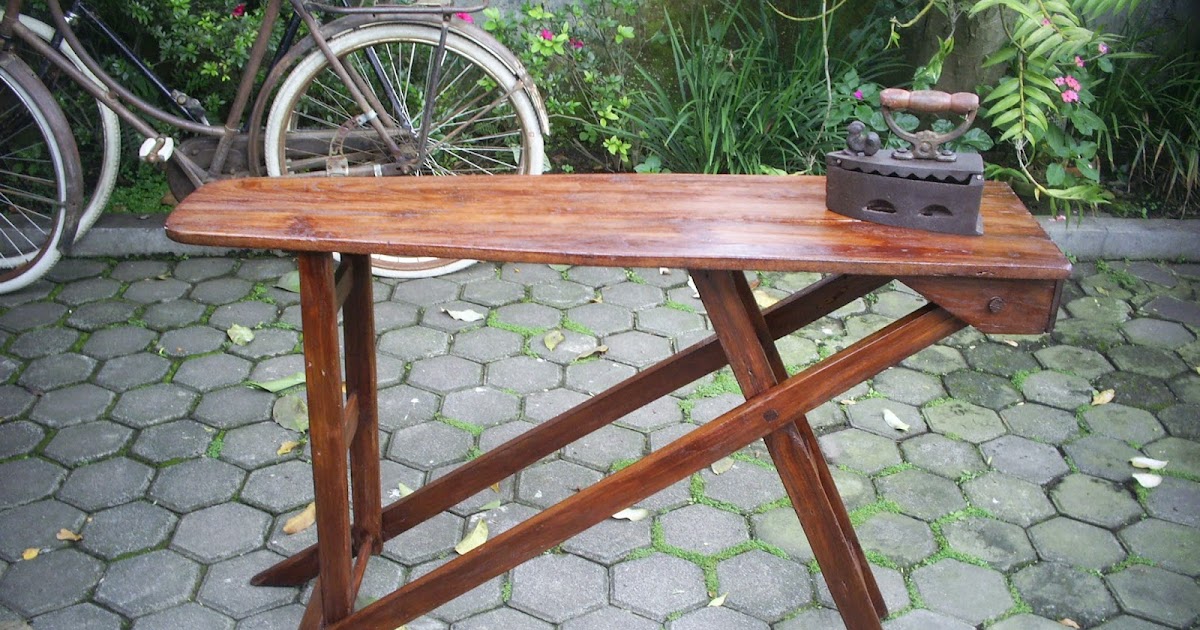 KEBON KOLOT OLD TIMER MEJA  SETRIKA  LIPAT  KAYU  JATI SOLD 