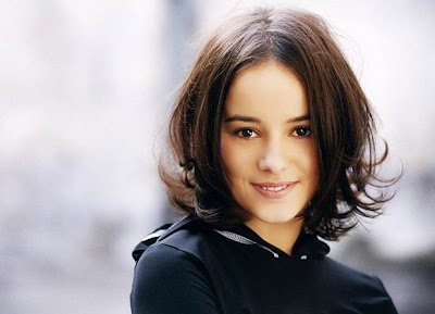 Alizée short hairstyles