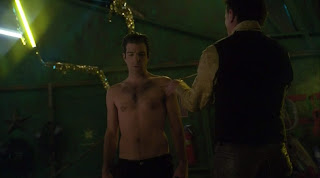 Zachary Quinto Shirtless on Heroes s4e13