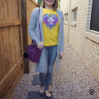 awayfromtheblue Instagram | public holiday mum style yellow band tee with grey duster cardi and skinny jeans
