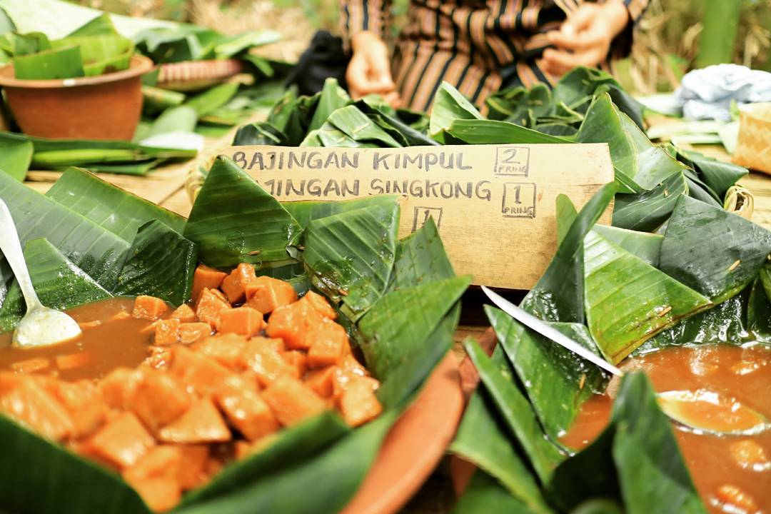 Pasar Papringan Ngadiprono Temanggung  Pasar Unik di Hutan 