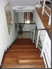 stairway grd to 1st flr