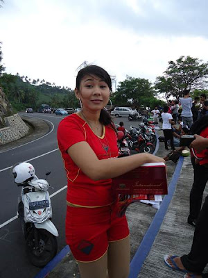  Indonesia on Spg Rokok Di Bukit Malimbu  Lombok   Jalan Keliling Indonesia