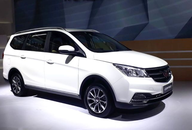 Keunggulan Wuling Cortez CT dari Mobil MPV Lainnya