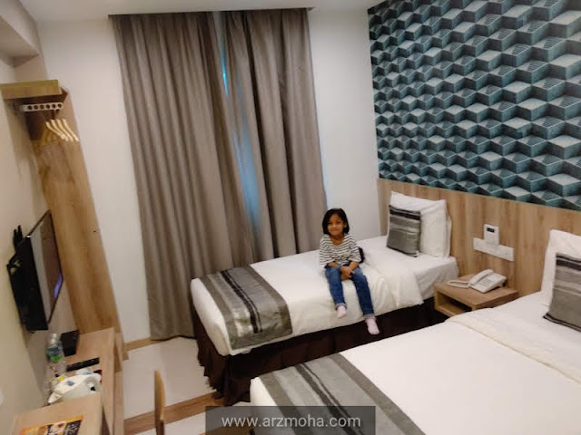 kids, anak blogger malaysia, pengalaman menginap di hotel valya, hotel berdekatan maps perak, hotel selesa berdekatan movie animation park studio, hotel bajet berdekatan maps perak, hotel bajet meru raya ipoh, hotel selesa di bandar meru raya, hotel di meru raya,